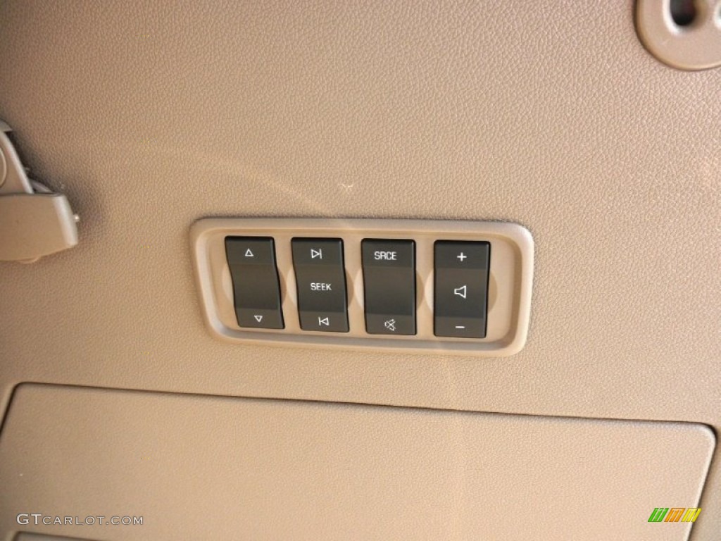 2013 Acadia Denali - Carbon Black Metallic / Ebony photo #32