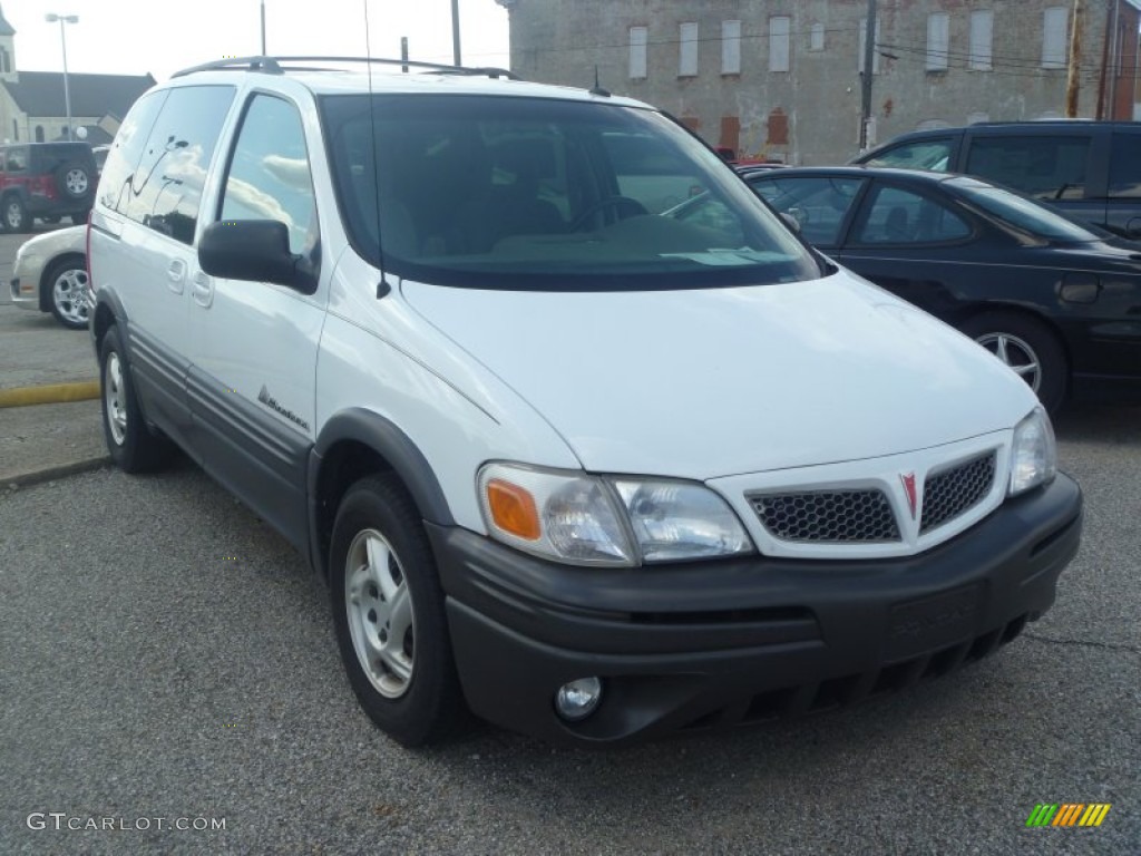 Arctic White 2002 Pontiac Montana Standard Montana Model Exterior Photo #84756854