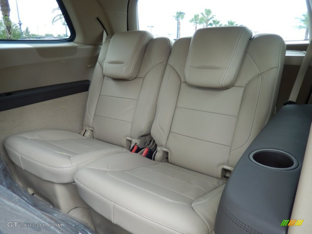 2014 Mercedes-Benz GL 350 BlueTEC 4Matic Rear Seat Photo #84758057