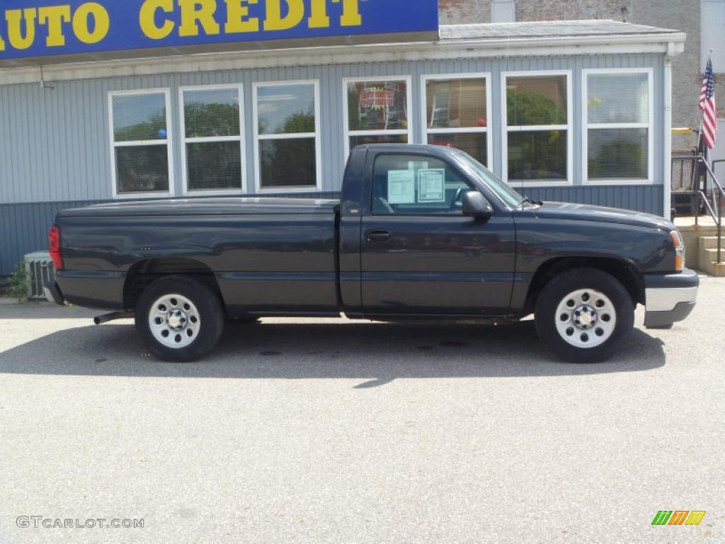 2005 Silverado 1500 Regular Cab - Dark Gray Metallic / Dark Charcoal photo #2