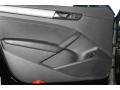 Black - Passat 2.5L S Photo No. 13