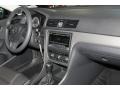 Black - Passat 2.5L S Photo No. 33