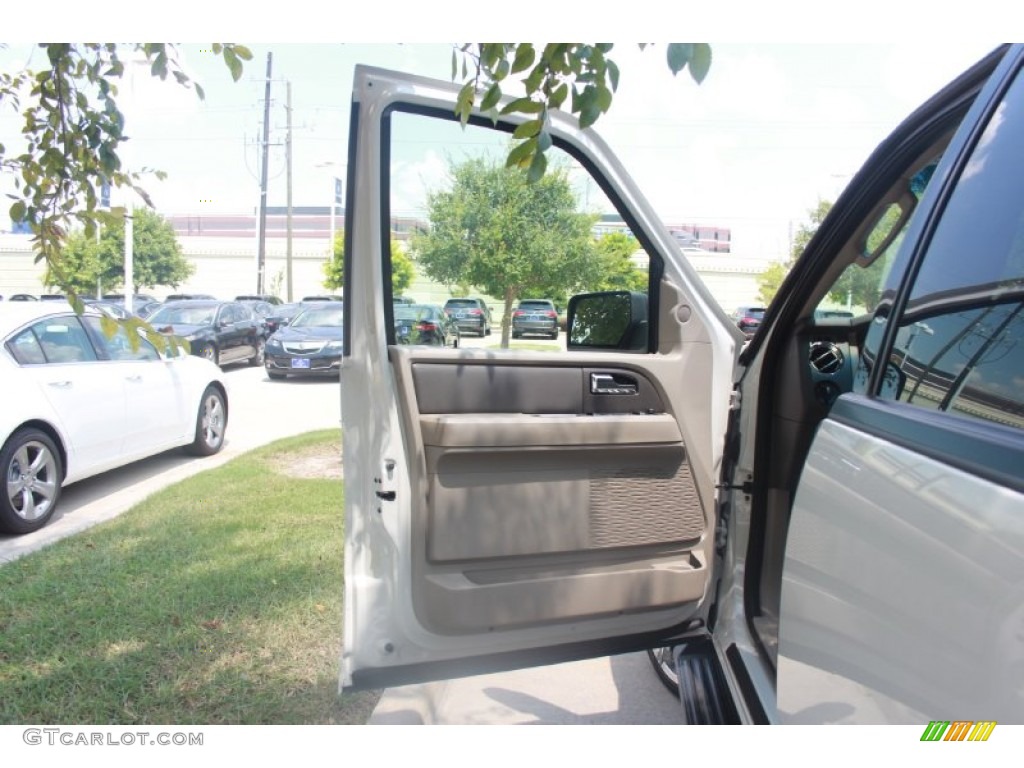 2008 Expedition EL XLT - Oxford White / Camel photo #9