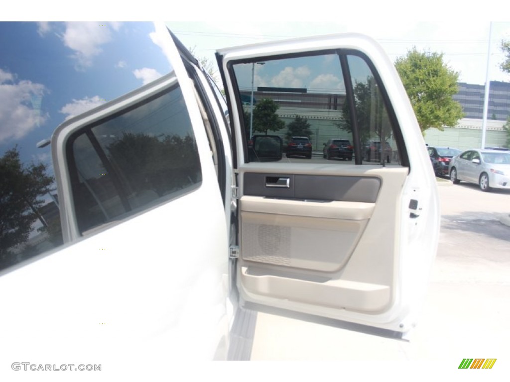 2008 Expedition EL XLT - Oxford White / Camel photo #15