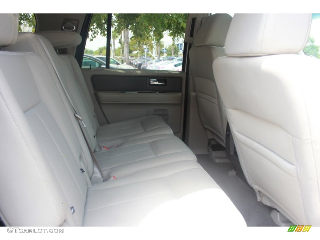 2008 Expedition EL XLT - Oxford White / Camel photo #16