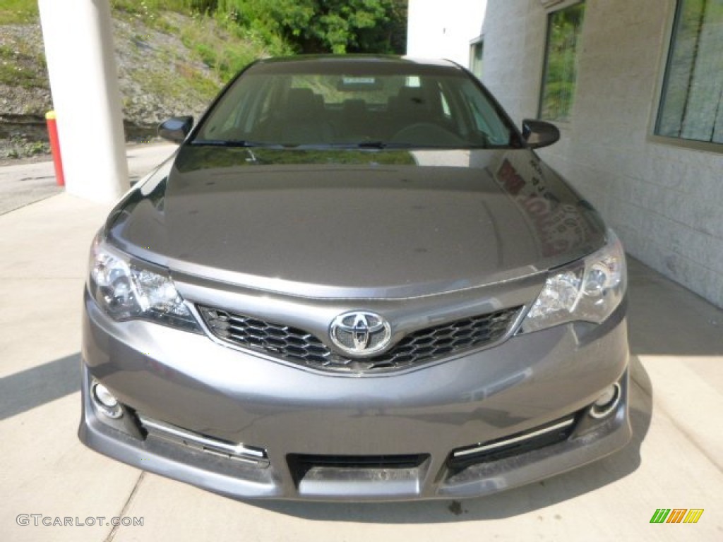 2013 Camry SE - Magnetic Gray Metallic / Black photo #7