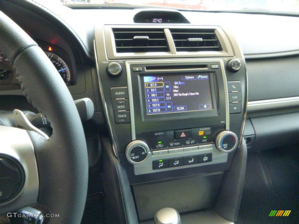 2013 Camry SE - Magnetic Gray Metallic / Black photo #18