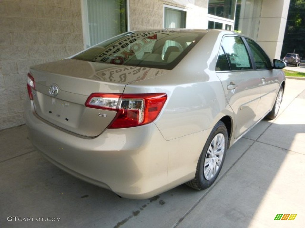 2013 Camry LE - Champagne Mica / Ivory photo #3