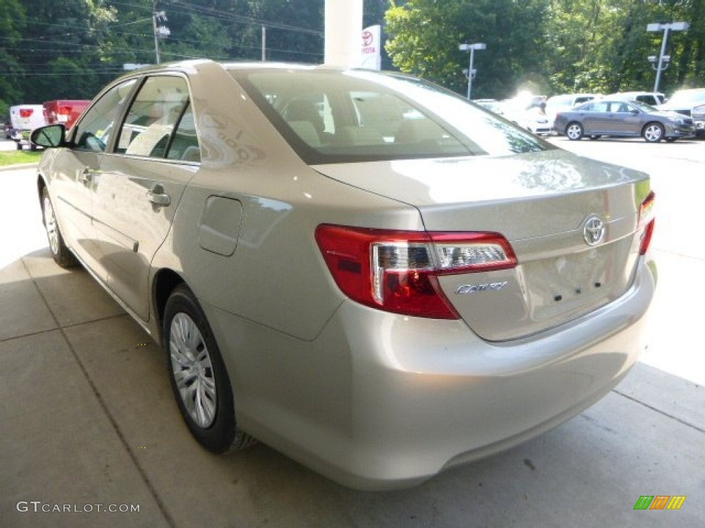 2013 Camry LE - Champagne Mica / Ivory photo #5