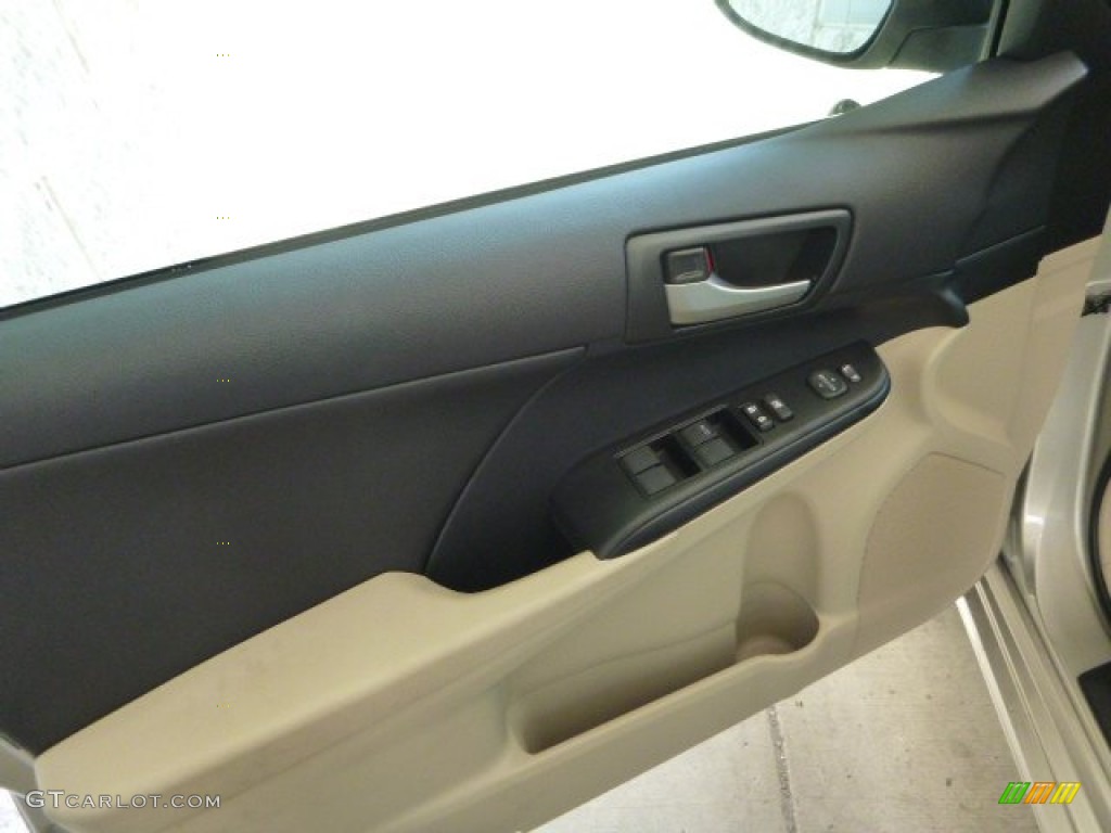 2013 Camry LE - Champagne Mica / Ivory photo #16
