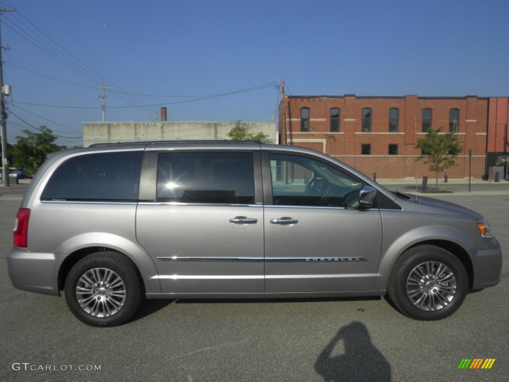 Billet Silver Metallic 2014 Chrysler Town & Country Touring-L Exterior Photo #84776276