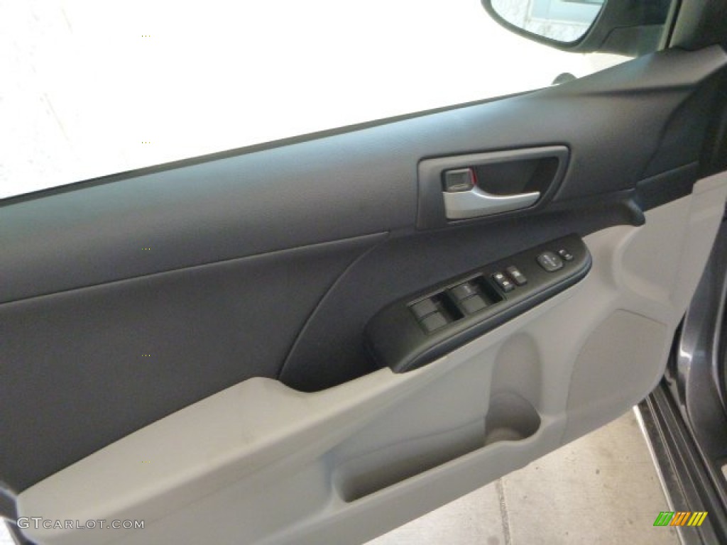 2013 Camry LE - Magnetic Gray Metallic / Ash photo #16