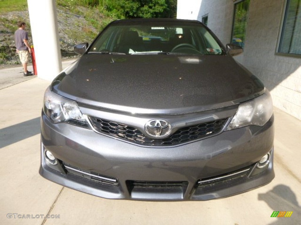 2013 Camry SE - Magnetic Gray Metallic / Black photo #7