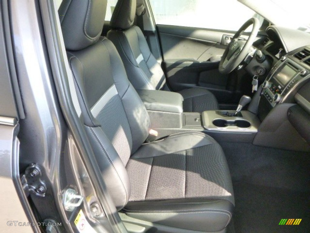 2013 Camry SE - Magnetic Gray Metallic / Black photo #9