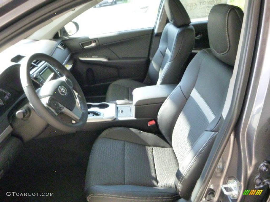 2013 Camry SE - Magnetic Gray Metallic / Black photo #12