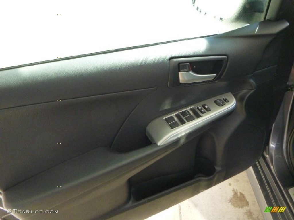 2013 Camry SE - Magnetic Gray Metallic / Black photo #15