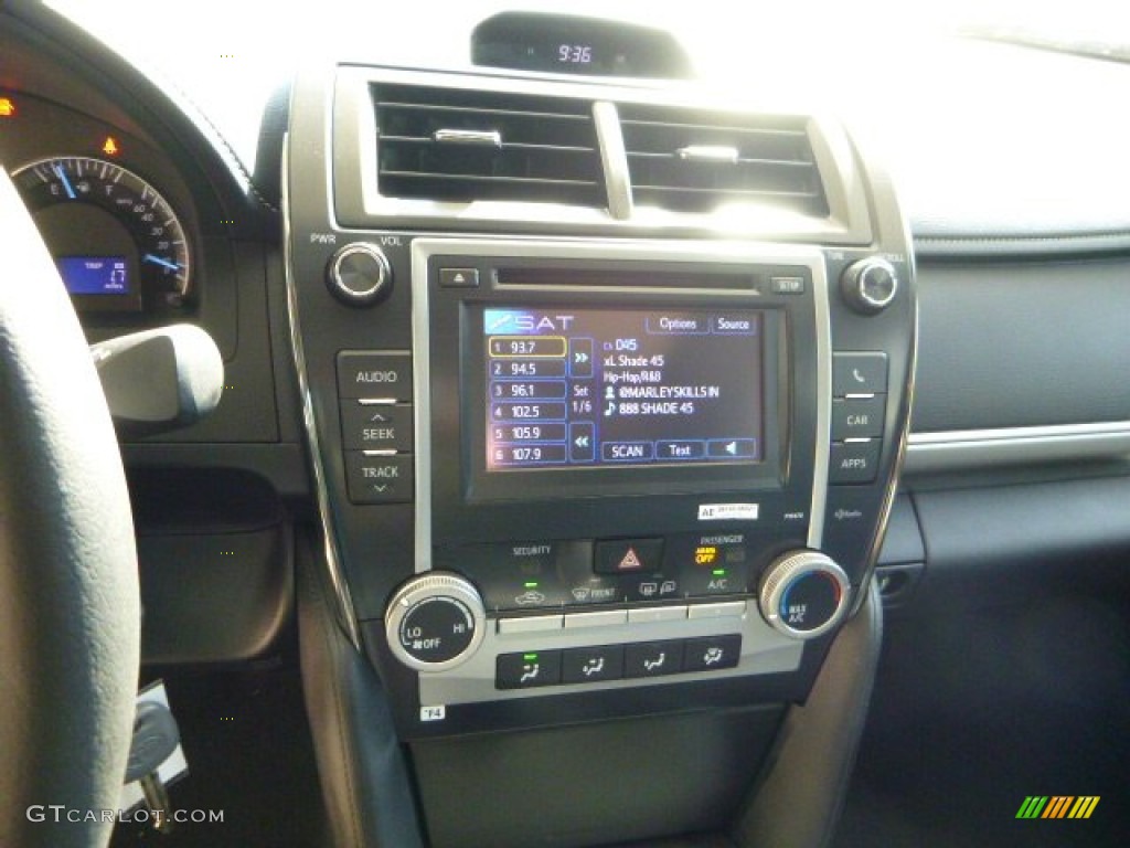 2013 Camry SE - Magnetic Gray Metallic / Black photo #18