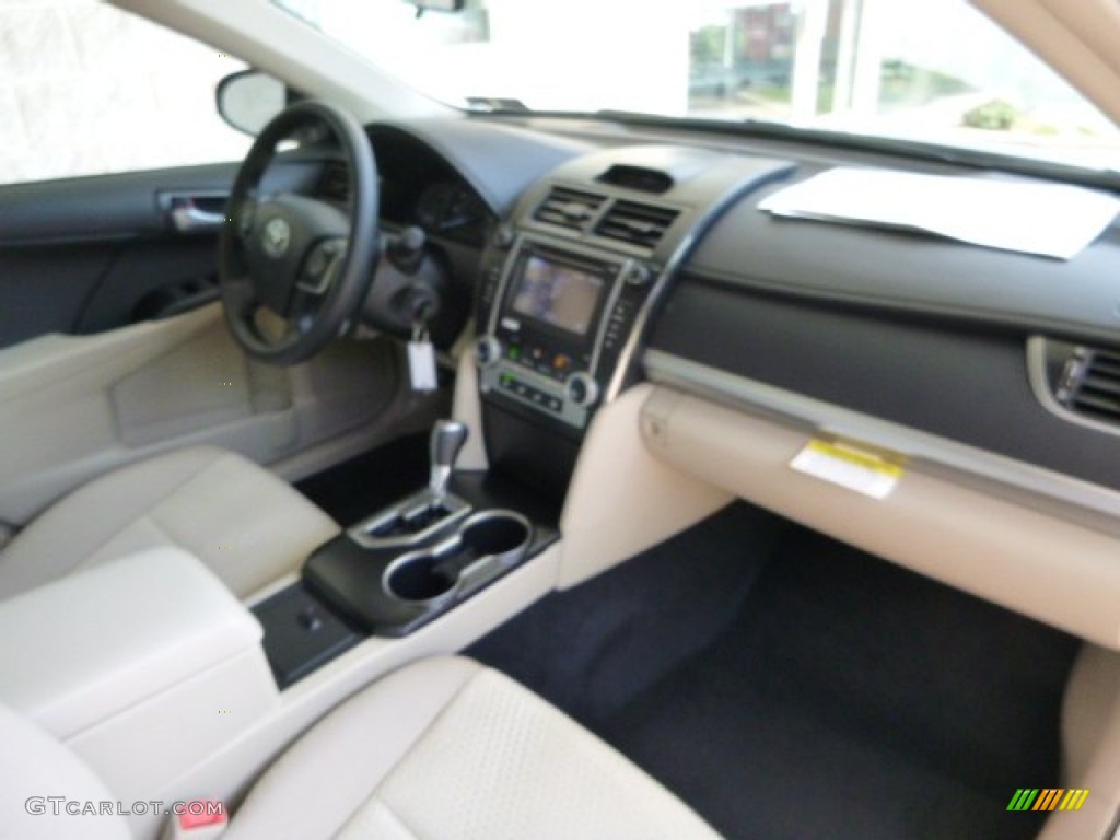 2013 Camry LE - Super White / Ivory photo #10