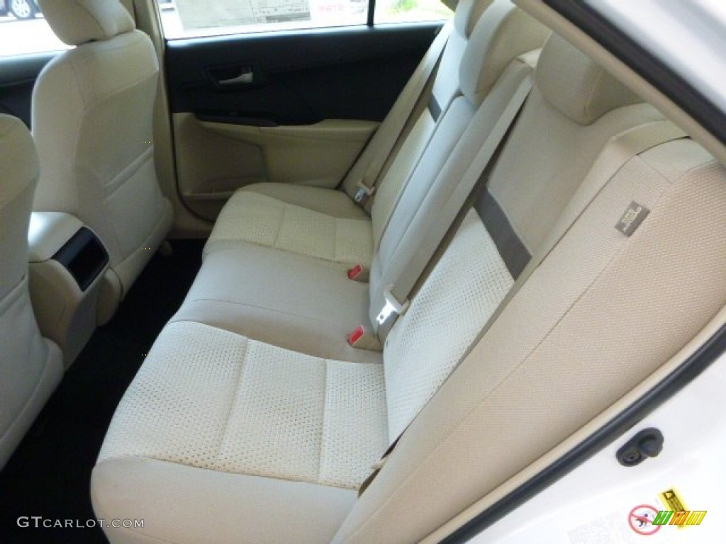 2013 Camry LE - Super White / Ivory photo #13