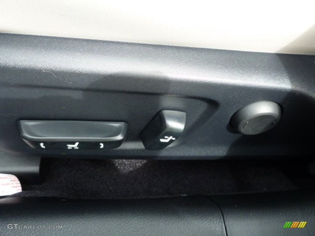 2014 IS 250 AWD - Silver Lining Metallic / Light Gray photo #16