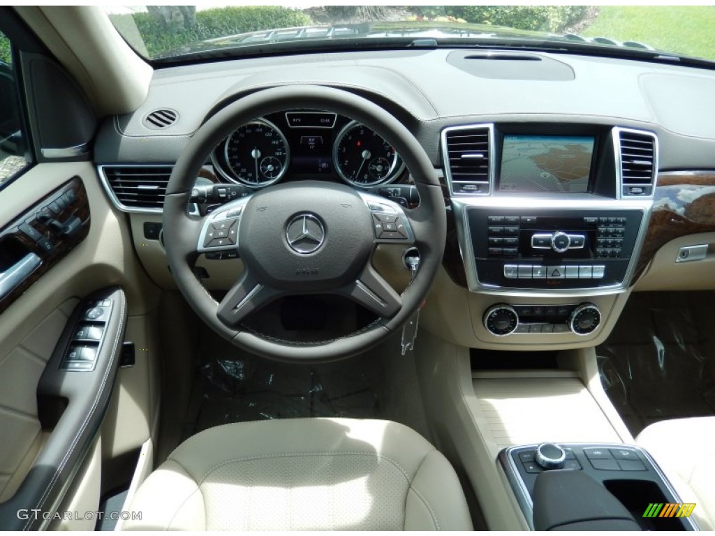 2014 Mercedes-Benz GL 450 4Matic Dashboard Photos
