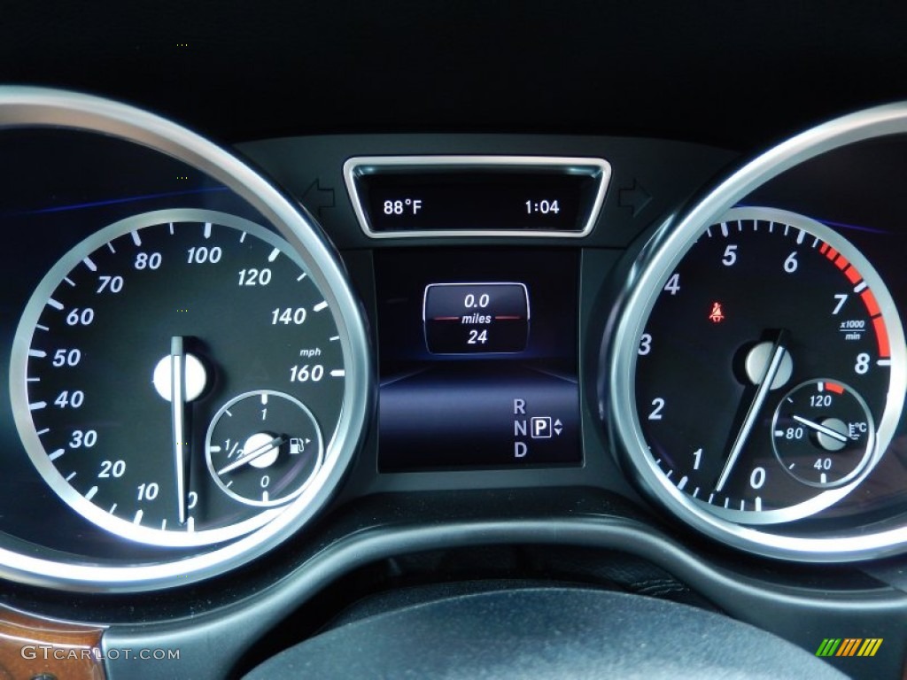 2014 Mercedes-Benz GL 550 4Matic Gauges Photo #84785696