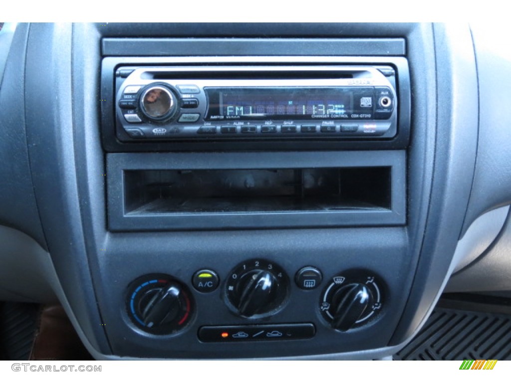 2001 Protege DX - Sunlight Silver Metallic / Gray photo #3