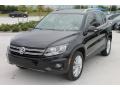 Deep Black Metallic - Tiguan SE Photo No. 3