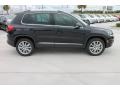 Deep Black Metallic - Tiguan SE Photo No. 10