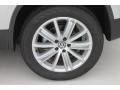 Reflex Silver Metallic - Tiguan SE Photo No. 6