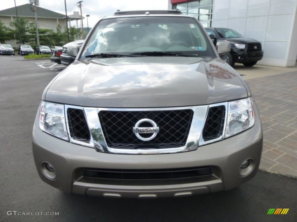 2008 Pathfinder SE 4x4 - Desert Stone / Cafe Latte photo #2