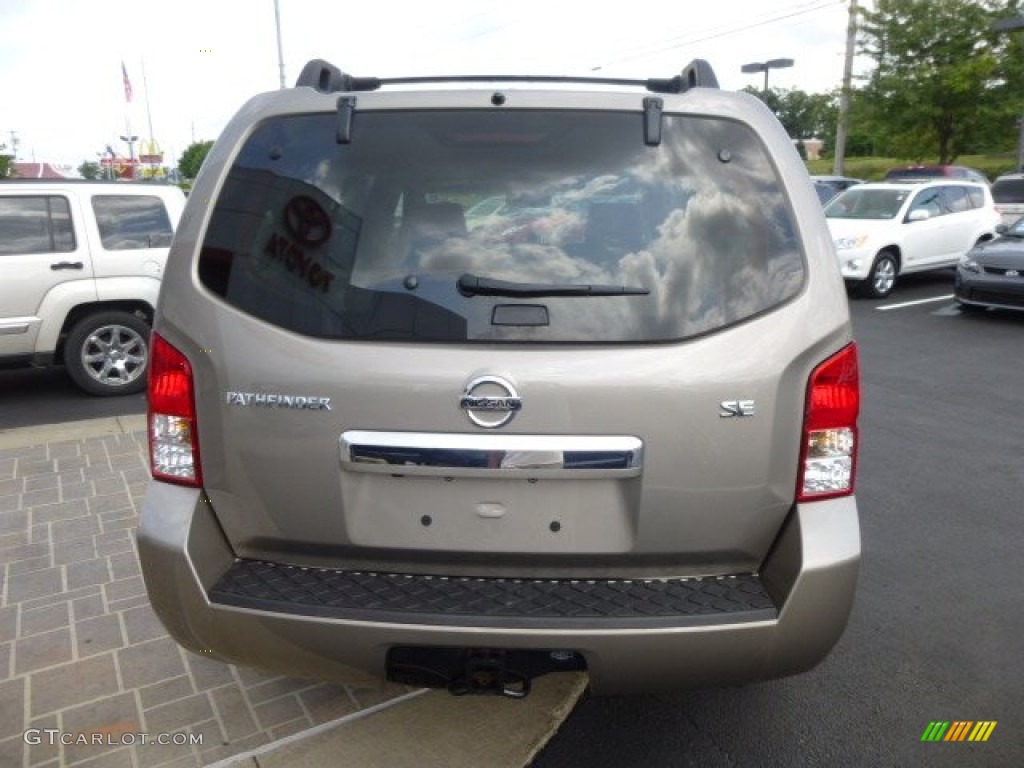 2008 Pathfinder SE 4x4 - Desert Stone / Cafe Latte photo #6