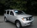 Silver Lightning Metallic 2005 Nissan Pathfinder XE