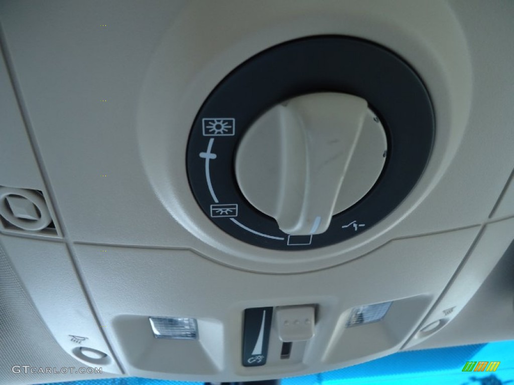 2004 CTS Sedan - Blue Chip / Light Neutral photo #31