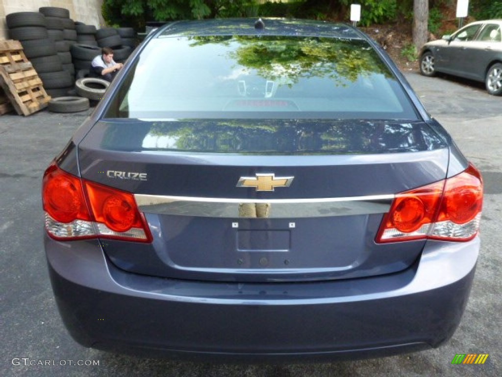 2014 Cruze LS - Atlantis Blue Metallic / Jet Black/Medium Titanium photo #4