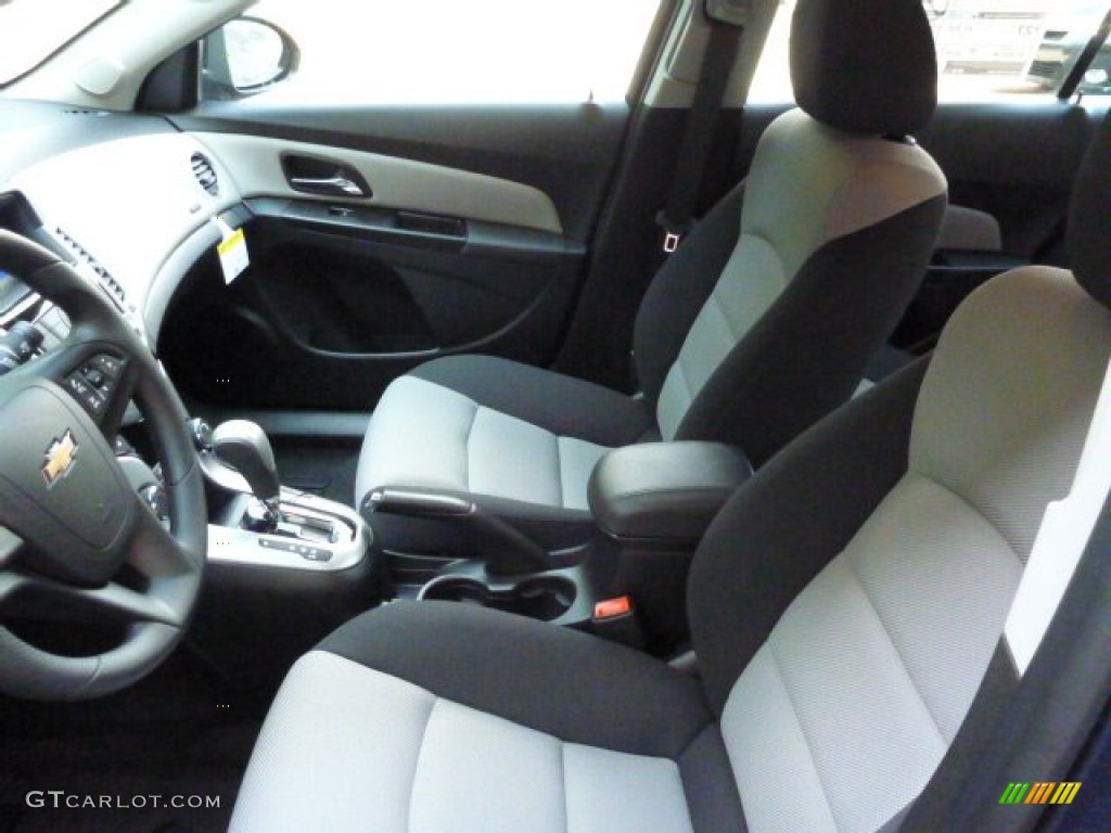 2014 Cruze LS - Atlantis Blue Metallic / Jet Black/Medium Titanium photo #10