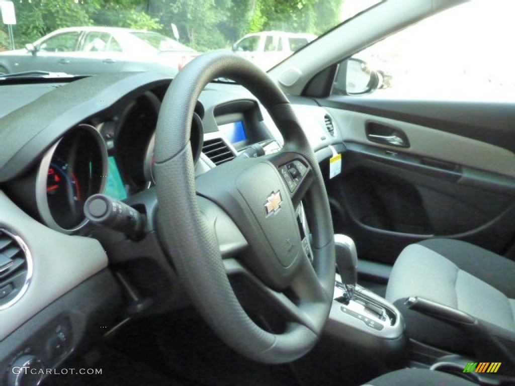 2014 Cruze LS - Atlantis Blue Metallic / Jet Black/Medium Titanium photo #15