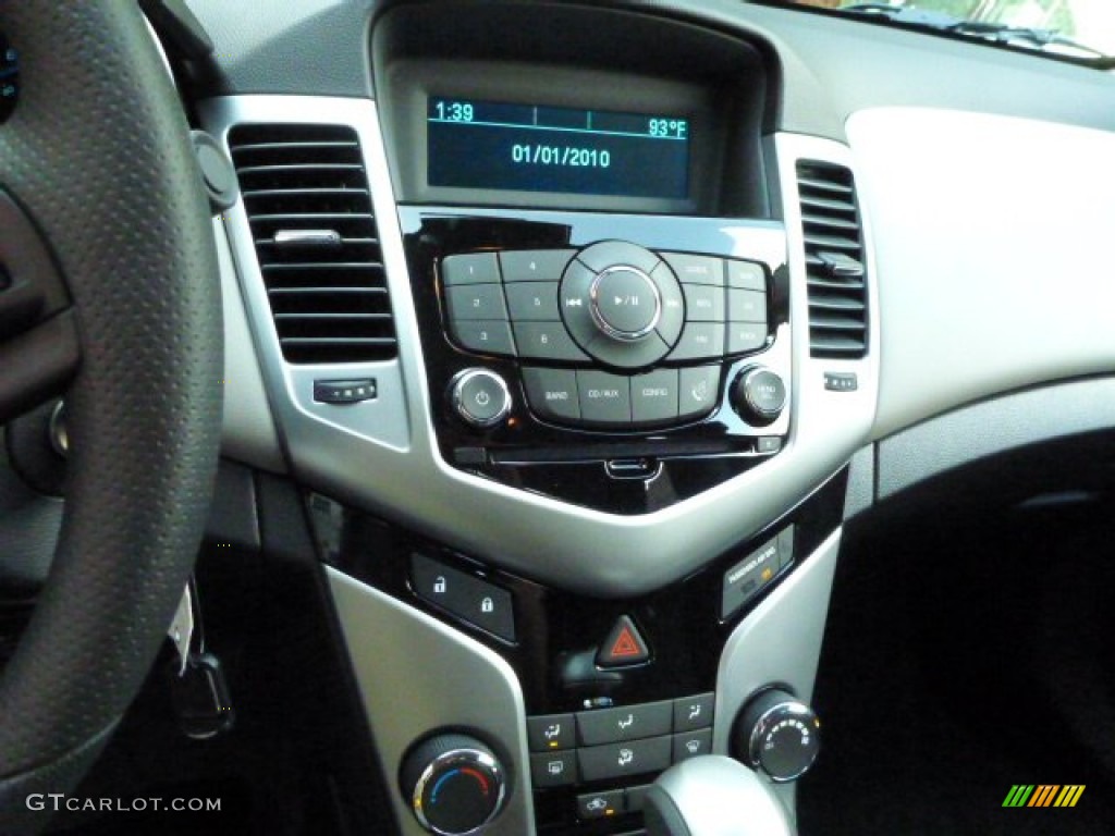 2014 Cruze LS - Atlantis Blue Metallic / Jet Black/Medium Titanium photo #20