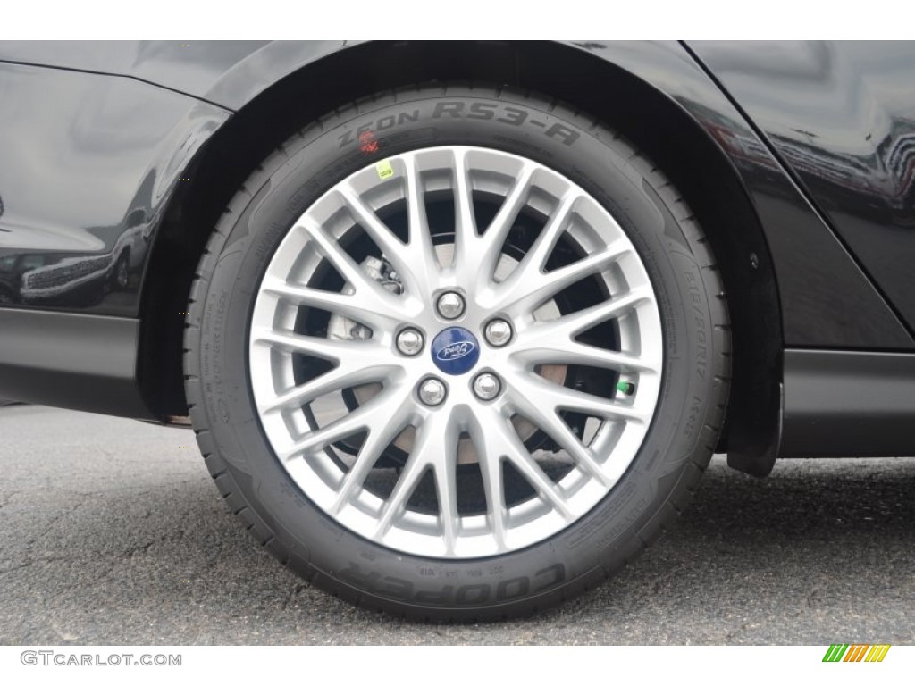 2014 Ford Focus Titanium Sedan Wheel Photo #84794930