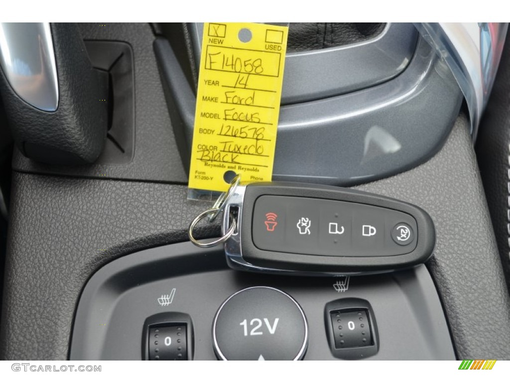 2014 Ford Focus Titanium Sedan Keys Photo #84795329
