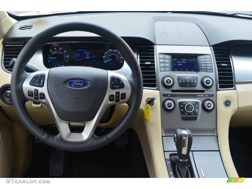 2014 Ford Taurus SEL Dune Dashboard Photo #84795608