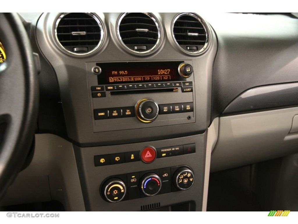 2009 Saturn VUE XE Controls Photo #84797747