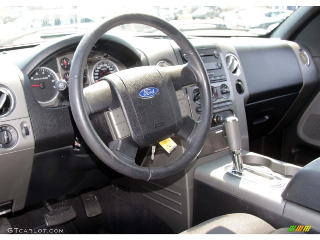 2005 F150 FX4 SuperCab 4x4 - Bright Red / Medium Flint Grey photo #4