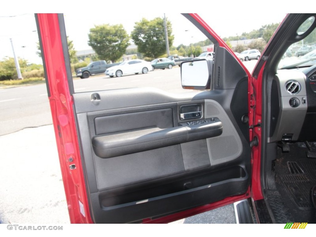 2005 F150 FX4 SuperCab 4x4 - Bright Red / Medium Flint Grey photo #18