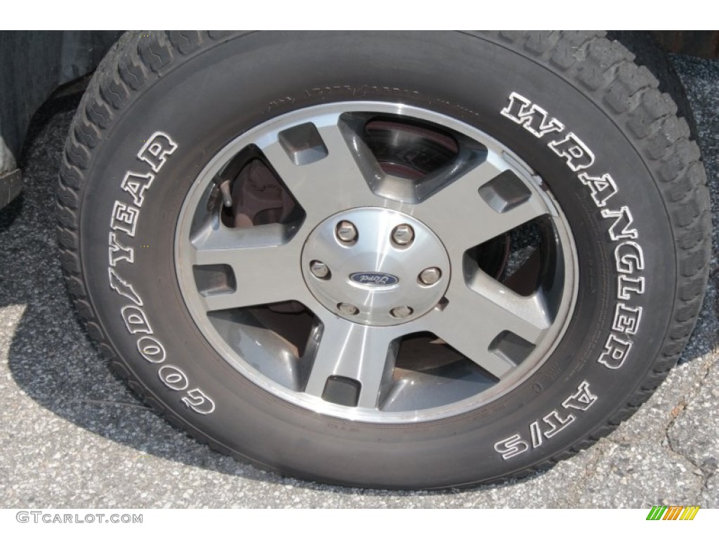 2005 F150 FX4 SuperCab 4x4 - Bright Red / Medium Flint Grey photo #20