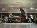Carbon Black/Red - R Edition  Photo No. 93