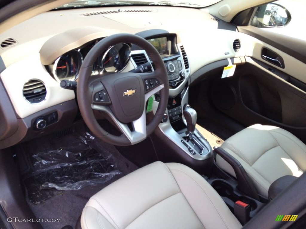 Cocoa/Light Neutral Interior 2014 Chevrolet Cruze Diesel Photo #84811140