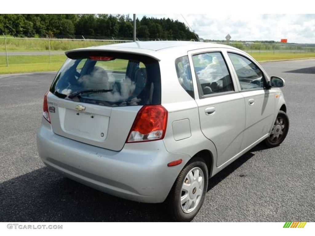 2004 Aveo LS Hatchback - Galaxy Silver Metallic / Gray photo #5