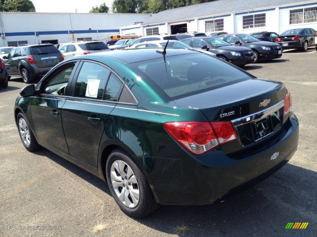 2014 Cruze LS - Rainforest Green Metallic / Jet Black/Medium Titanium photo #4