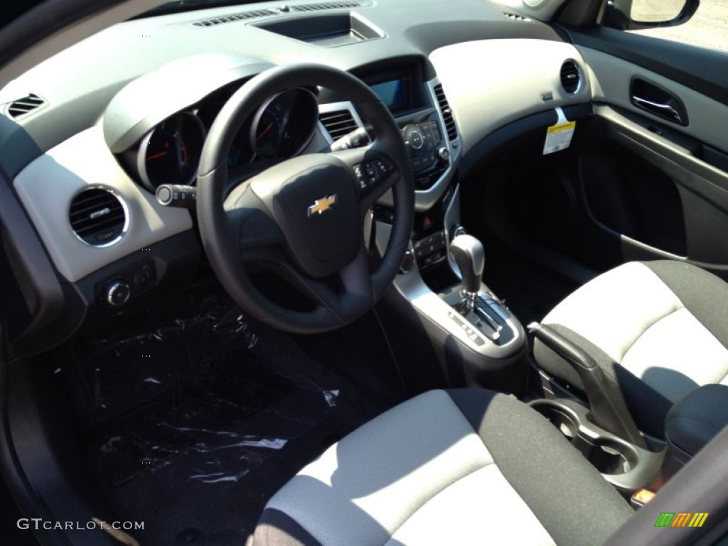 Jet Black/Medium Titanium Interior 2014 Chevrolet Cruze LS Photo #84812409